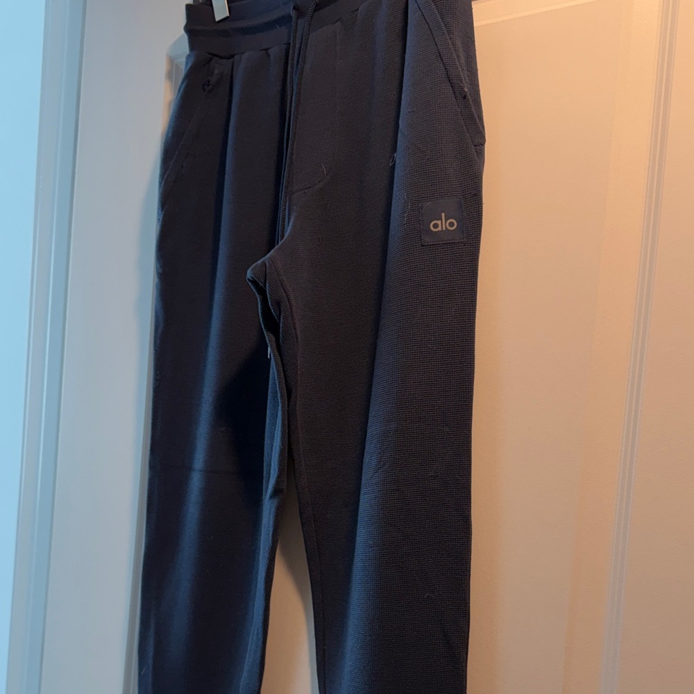 ALO Yoga Men's Navy Pants